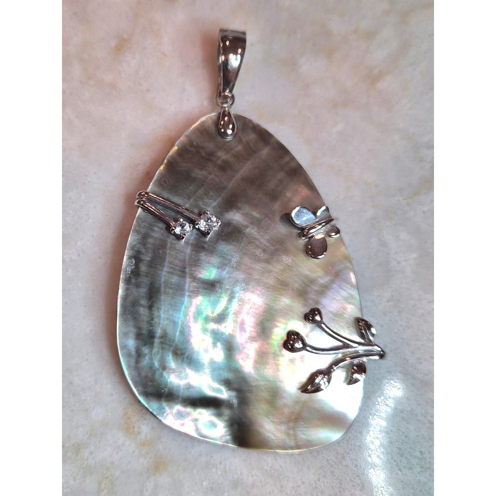Vintage LUC 925 Sterling Silver Black Lip Mother of Pearl Butterfly Pendant